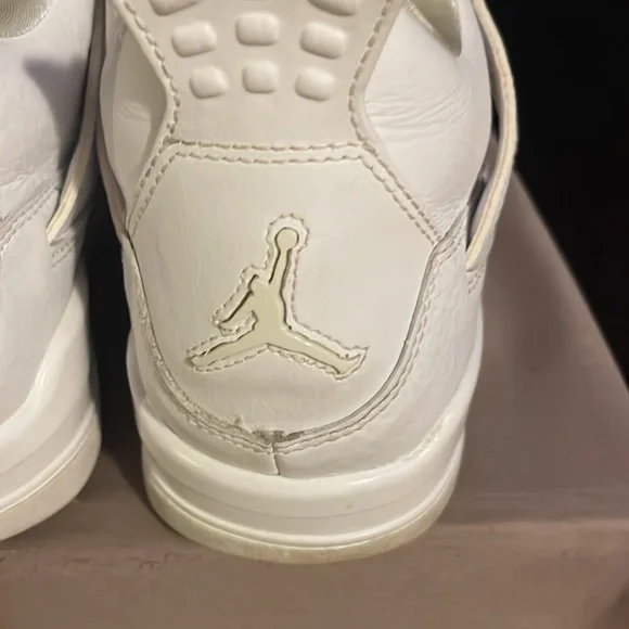 Jordans youth size 6 1/2 - Picture 5 of 9